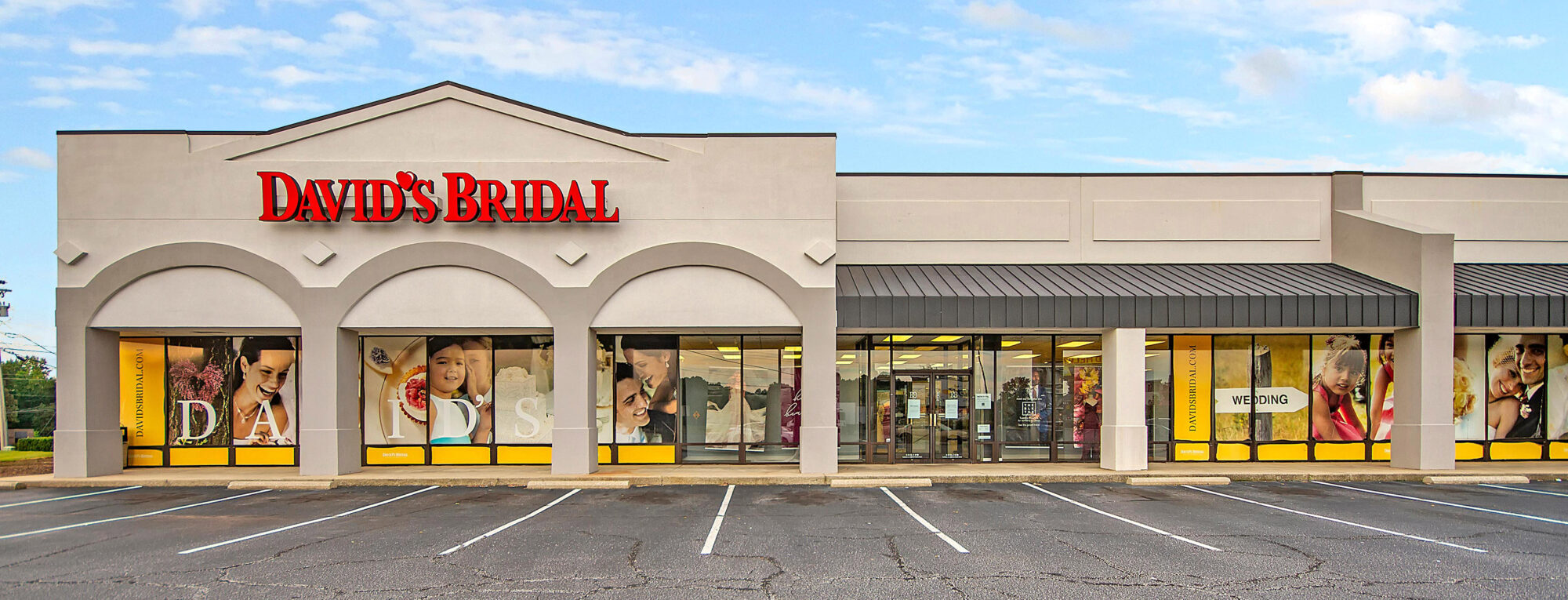 SOLD – +/- 21,713 SF Retail Building